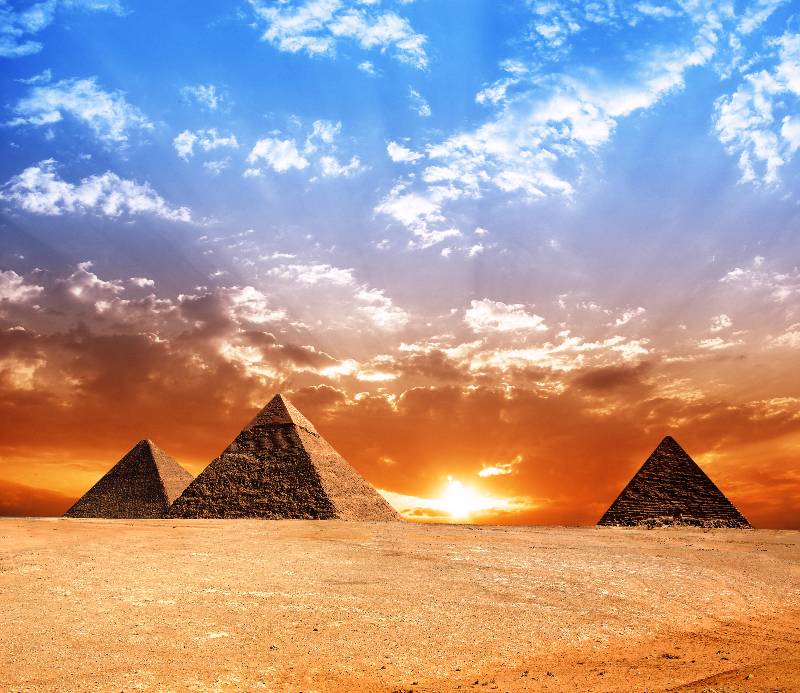 Pyramids in Egypt. A study shows Eurasians' forefathers came from Egypt