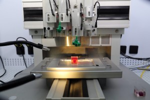 (190416)-- TEL AVIV, April 16, 2019 (Xinhua) Photo taken on April 15, 2019 shows a 3D-printed heart with human tissue at the University of Tel Aviv in Israel. Tel Aviv University scientists said on Monday that they have printed the first 3D heart, by using patient's cells and materials. The heart, which was produced in a lab, completely matches the biological characteristics of the patient's heart. It took about three hours to print the whole heart. Making a human heart model is a major medical breakthrough. However, the printed vascularized and engineered heart is approximately 100 times smaller than a real human heart. TO GO WITH "Feature: Israeli scientists use 3D printing to create world's 1st model of human heart" (Xinhua/JINI/Gideon Markowicz/IANS)