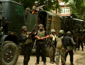 Indian soldiers gearing up for a gunfight. (File Photo: IANS)