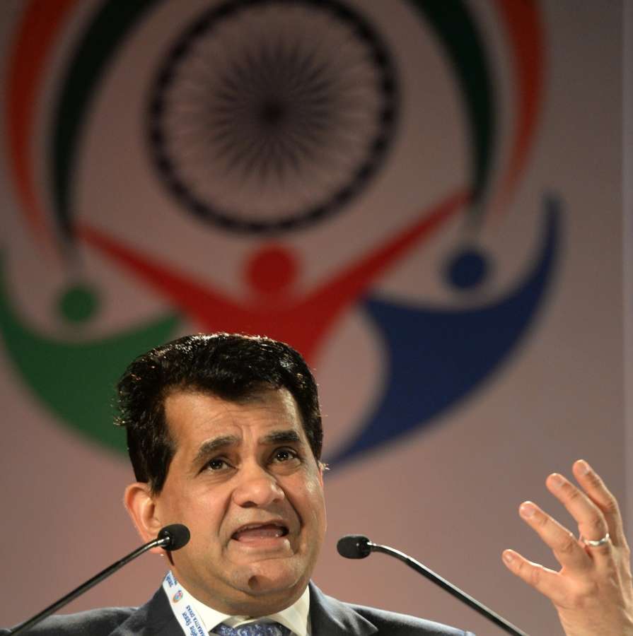 Bengaluru: Amitabh Kant, CEO, Niti Aayog addressing at the inauguration Youth Pravasi Bharatiya Divas held in Bengaluru on Jan. 7, 2017. (Photo: IANS)
