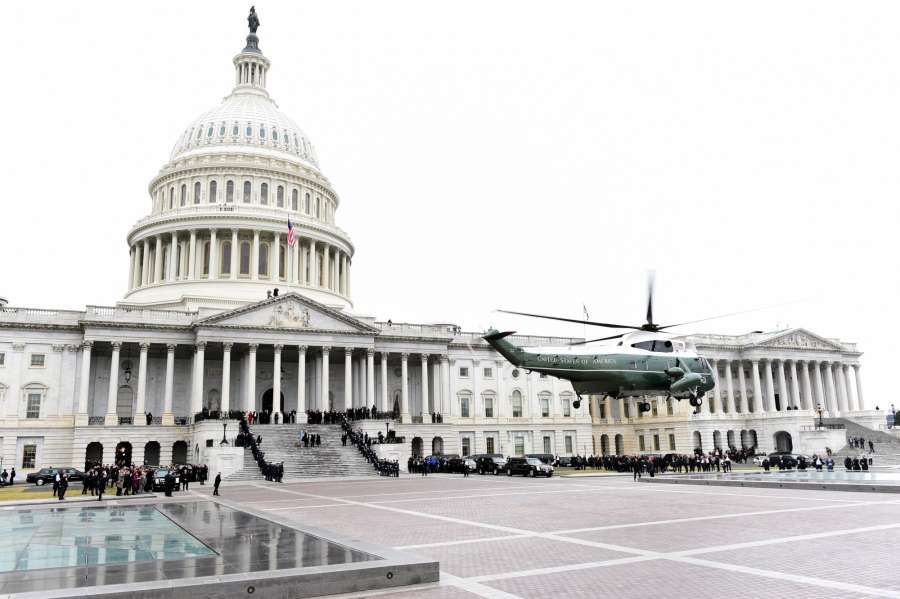 WASHINGTON, Jan. 20, 2017 (Xinhua) -- The helicopter carrying former President Barack Obama leaves U.S. Capitol after Donald Trump was sworn in as the 45th president of the United States in Washington D.C., the United States, on Jan. 20, 2017. (Xinhua/Bao Dandan/IANS) by . 
