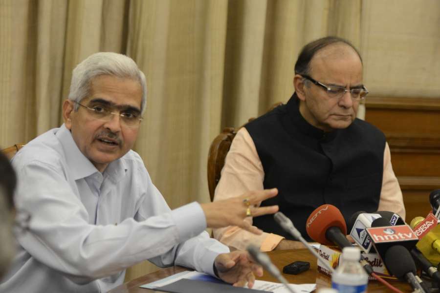 New Delhi: Economic Affairs Secretary Shaktikanta Das addresses a press conference in New Delhi on Sept 28, 2016. Also seen Union Minister for Finance and Corporate Affairs Arun Jaitley. (Photo: IANS) by . 