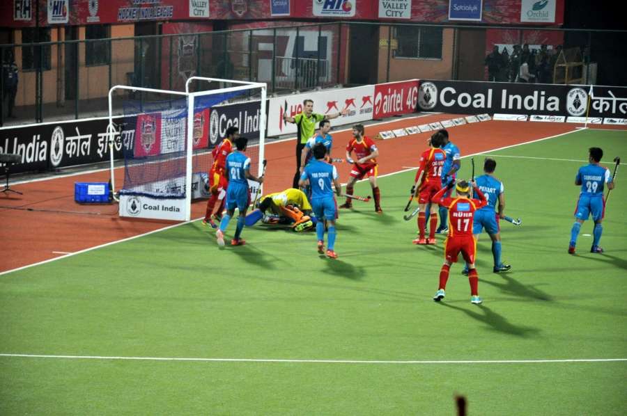 Ranchi: Players in action during Hockey India League (HIL) match between Ranchi Rays and Uttar Pradesh Wizards at Astroturf Stadium in Ranchi on Feb 4, 2017. (Photo: IANS) by . 