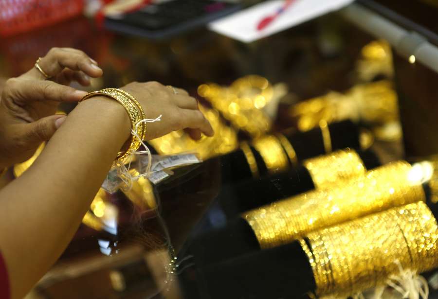 (WORLD SECTION) MYANMAR-YANGON-GOLD PRICE-RISE by . 