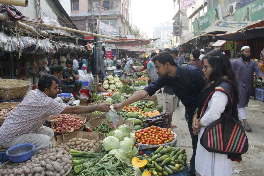 (WORLD SECTION) BANGLADESH-DHAKA-INFLATION by .