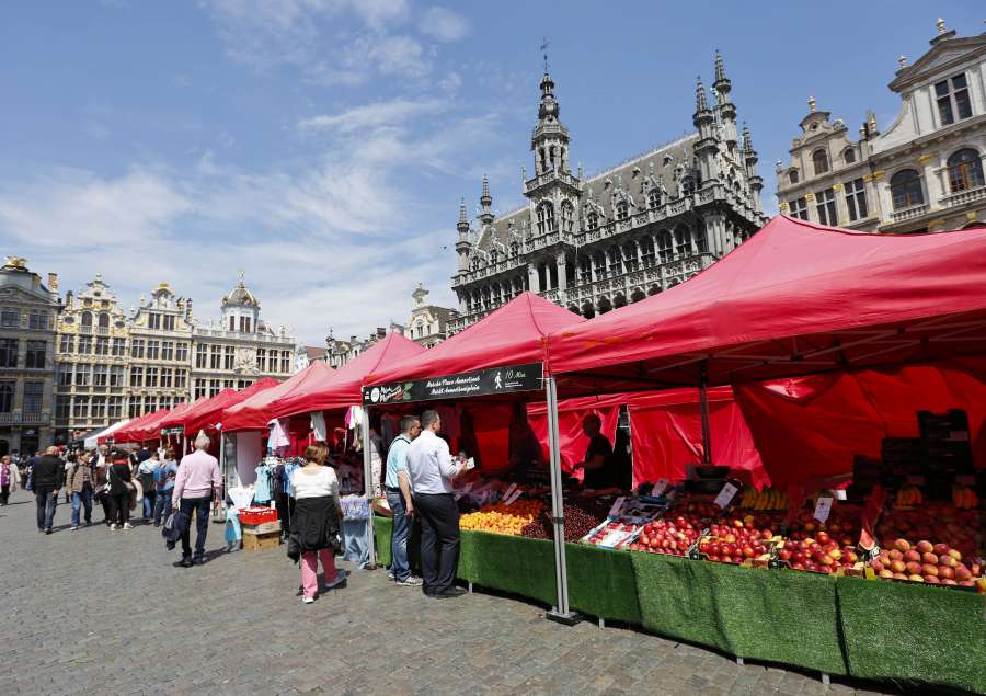 BELGIUM-BRUSSELS-GRAND PLACE-MARKET by .