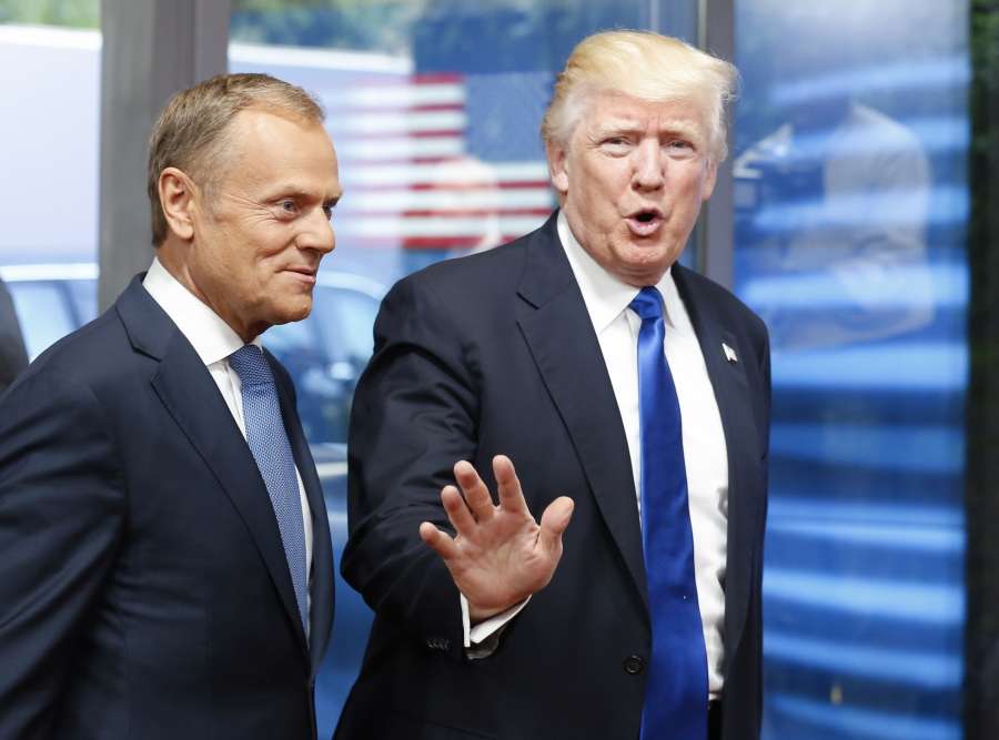 BRUSSELS, May 25, 2017 (Xinhua) -- U.S. President Donald Trump (R) is welcomed by European Council President Donald Tusk upon his arrival at the EU headquarters in Brussels, Belgium, May 25, 2017. (Xinhua/Ye Pingfan/IANS) (zy) by .