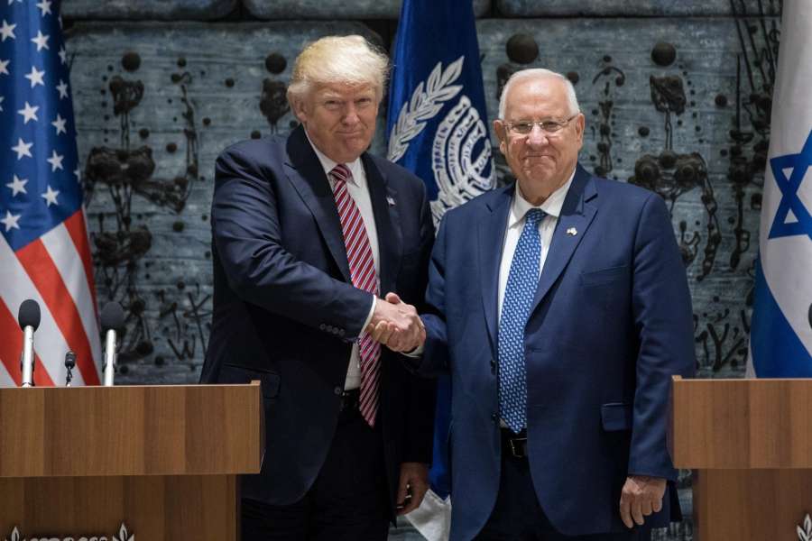 JERUSALEM, May 22, 2017 (Xinhua) -- U.S. President Donald Trump (L) shakes hands with Israeli President Reuven Rivlin in Jerusalem. May 22, 2017. (Xinhua/JINI/IANS) (zjy by .