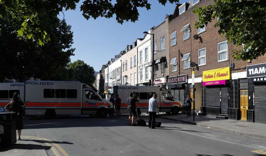 LONDON, June 19, 2017 (Xinhua) -- Police block the area where a van ran into worshippers near a north London mosque, Britain, June 19, 2017. At least one was killed and 10 others were injured when a van was driven into worshippers early morning on Monday near a north London mosque in what police have called a "major incident." (Xinhua/Han Yan/IANS) by . 