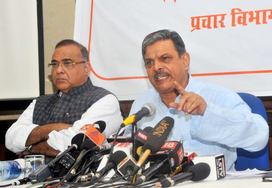 New Delhi: RSS Joint General Secretary Dattatreya Hosabale addresses a press conference regarding court-monitored probe into killing of RSS Kerala workers; in New Delhi on Aug 4, 2017. (Photo: IANS) by .