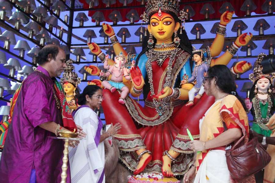 Kolkata: West Bengal Chief Minister Mamata Banerjee inaugurates Babubagan Club's Pandal ahead of Durga Puja in Kolkata on Sept 22, 2017. (Photo: Kuntal Chakrabarty/IANS) by .