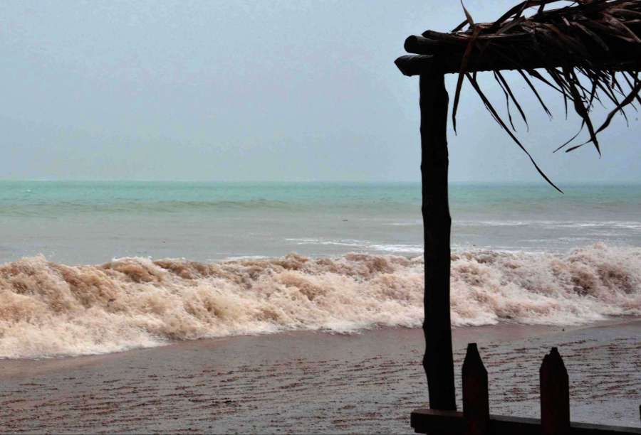 CAMAGUEY, Sept. 9, 2017 (Xinhua) -- Waves are seen at the Santa Lucia Beach in Camaguey of Cuba Sept. 8, 2017. Hurricane Irma continued to batter Cuba's northeast coast on Friday with strong wind and waves. (Xinhua/Str/IANS) by .