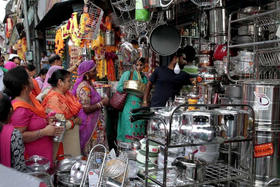 Dharamsala: People busy buying utensils on Dhanteras in Dharamsala on Oct 17, 2017. (Photo: IANS) by .