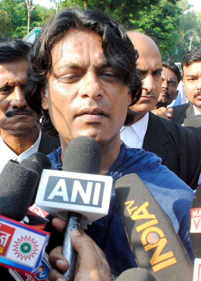 Allahabad: Author of book on Aarushi, Avirook Sen talks to press at Allahabad High Court premises on Oct 12, 2017. Dentist couple Rajesh and Nupur Talwar were acquitted in the double murder of their daughter Aarushi and domestic help Hemraj in 2008 by the Allahabad High Court which gave them the benefit of doubt, but left questions unanswered about who killed them. The couple had been awarded life sentence by a special CBI court in Ghaziabad in 2013. (Photo: IANS) by .