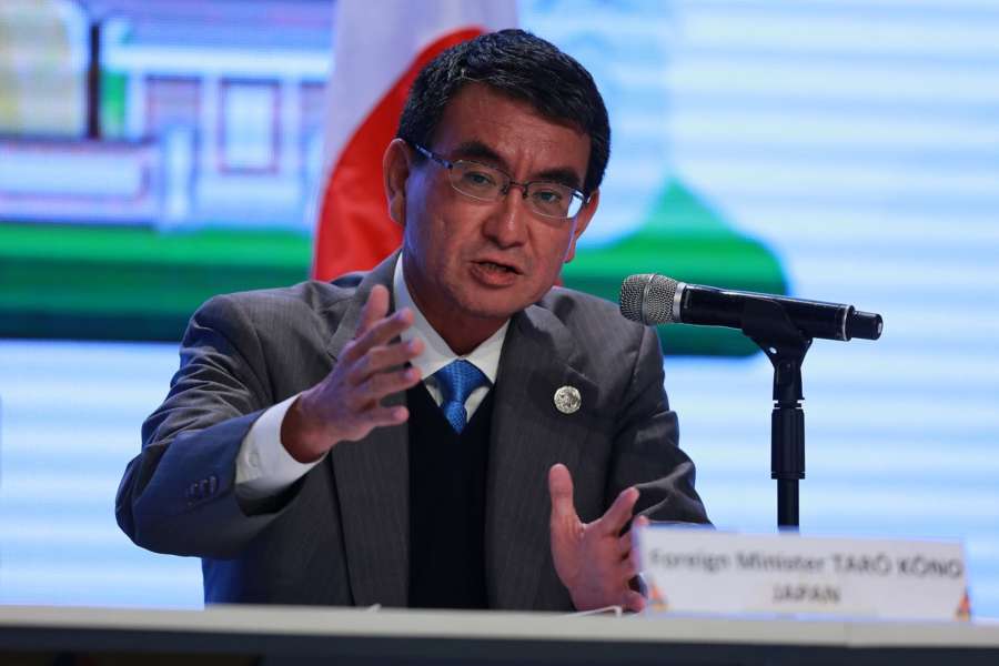 MANILA, Aug. 7, 2017 (Xinhua) -- Japan Foreign Minister Taro Kono gestures during a press conference on the sidelines of a series of ASEAN foreign ministers' meeting in Manila, the Philippines, Aug. 7, 2017. (Xinhua/Rouelle Umali/IANS) by . 