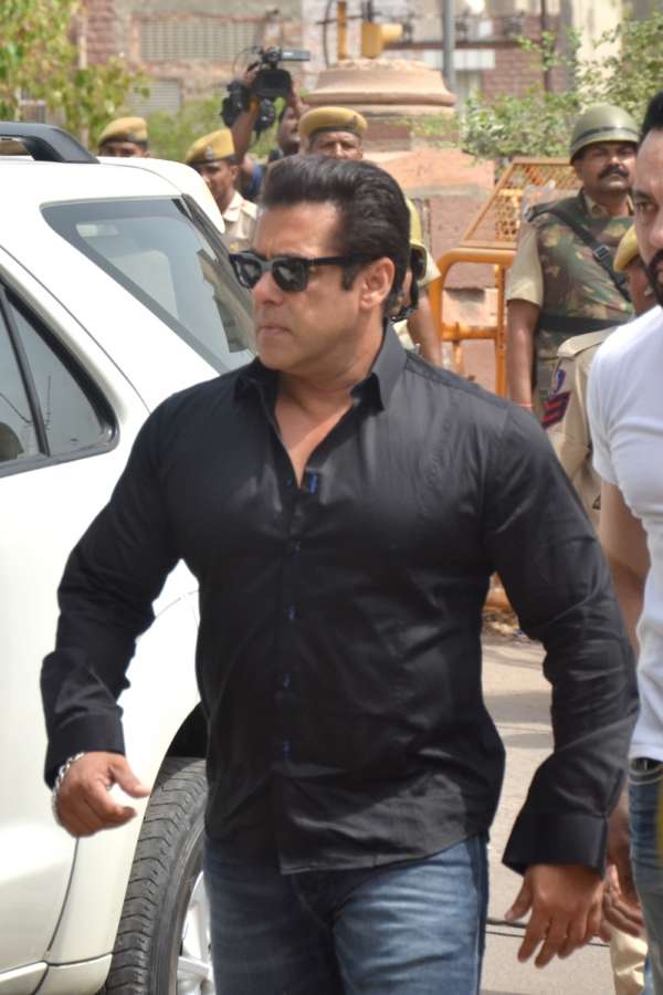 Jodhpur: Actor Salman Khan arrives to appear before a Jodhpur rural court in connection with the hearing in black buck poaching case, on April 5, 2018. The actor was found guilty on Thursday in the 1998 black buck poaching case while the other four accused actors -- Sonali Bendre, Saif Ali Khan, Tabu and Neelam -- were acquitted of all charges. (Photo: IANS) by . 