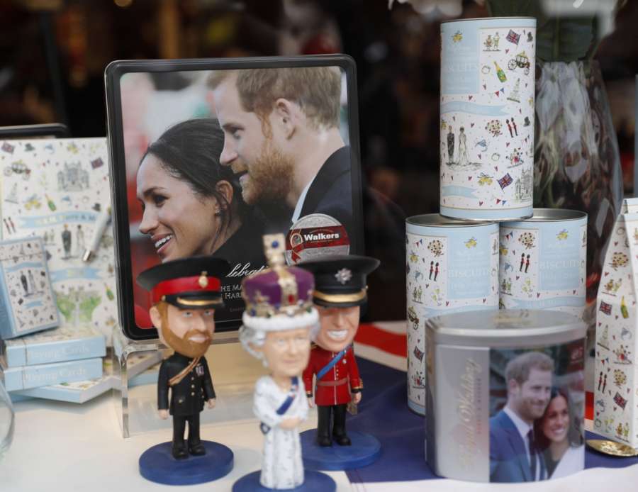 WINDSOR (BRITAIN), May 18, 2018 (Xinhua) -- Souvenirs of Britain's Prince Harry and U.S. actress Meghan Markle are on display in a shop window one day before the Royal Wedding in Windsor, Britain, on May 18, 2018. Britain's Prince Harry and U.S. actress Meghan Markle's wedding will be held on May 19 at St George's Chapel in Windsor Castle. (Xinhua/Han Ya/IANS) by .