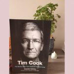 Book cover of Tim Cook by Leander Kahney. by .