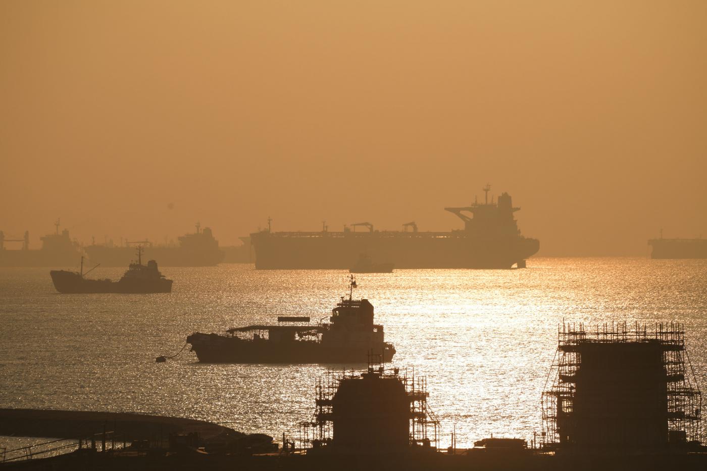 SINGAPORE-ECONOMY-NON OIL EXPORTS INCREASE by xinjiapo. 