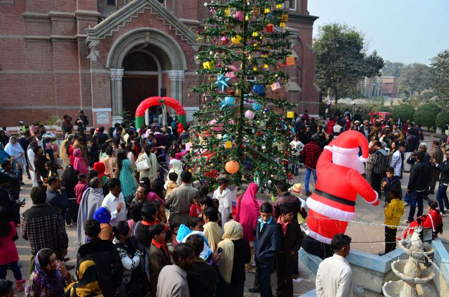 PAKISTAN-LAHORE-CHRISTMAS-MASS by .