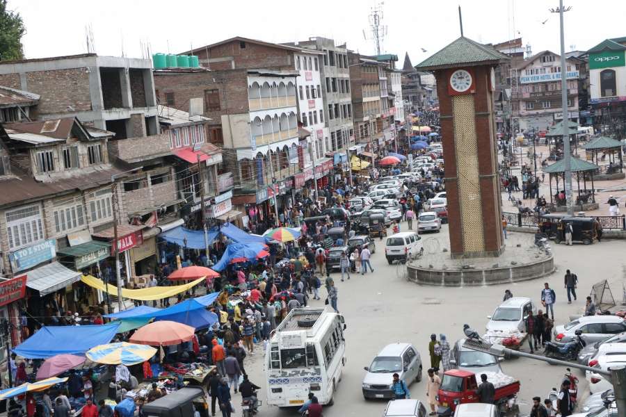 Srinagar: A view of a crowded market ahead of Eid-Ul-Fitr in Srinagar, on June 4, 2019. (Photo: IANS) by .