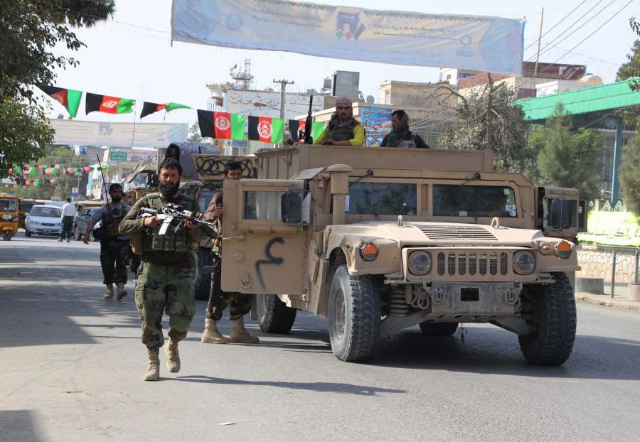 KUNDUZ, Aug. 31, 2019 (Xinhua) -- Afghan national army soldiers take part in an operation against Taliban militants in Kunduz city, Afghanistan, Aug. 31, 2019. At least two Afghan security forces and 15 Taliban militants were killed as the Afghan security forces repulsed a Taliban attack on Kunduz city, capital of northern Kunduz province, on Saturday, a provincial government spokesman said. (Photo by Ajmal Kakar/Xinhua/IANS) by . 