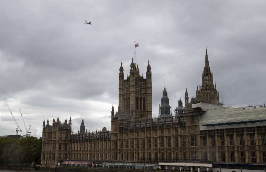 LONDON, Oct. 18, 2019 (Xinhua) -- Photo taken on Oct. 17, 2019 shows the Houses of Parliament in London, Britain. The European Union and Britain have reached a new Brexit deal, President of the European Commission Jean-Claude Juncker said Thursday on his twitter account. (Xinhua/Han Yan/IANS) by . 