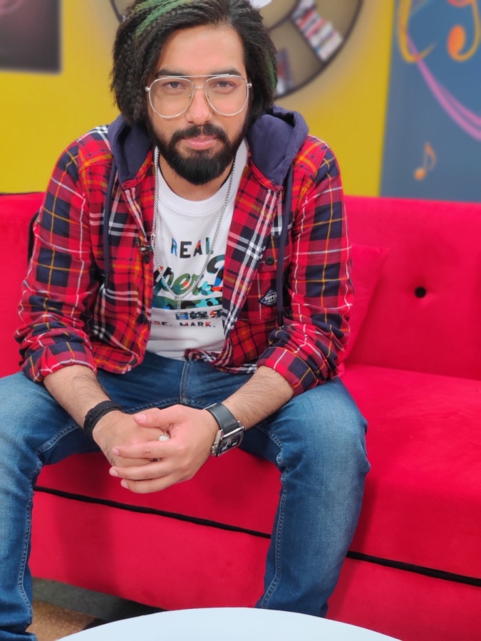 Singer Sachet Tandon has lent his voice to a "beautiful new-age romantic track" titled "Humraah" for Aditya Roy Kapur and Disha Patani-starrer "Malang". by .