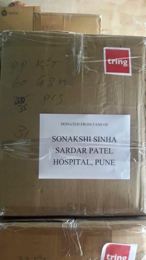 Sonakshi Sinha thanks fans for donating PPE kits to Pune hospital. by . 