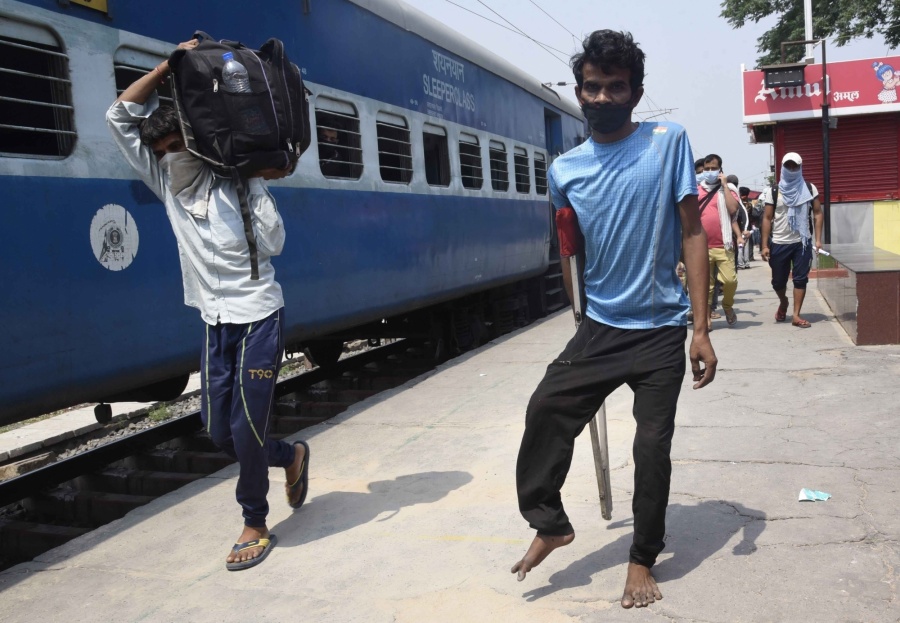 Patna: Bihar migrant workers return to Patna from Haryana via Sharmik Special train during the extended nationwide lockdown imposed to mitigate the spread of coronavirus, on May 14, 2020. (Photo: IANS) by . 