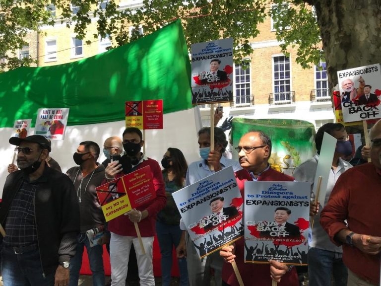 Pakistanis sing 'Vande Mataram' alongside Indians in London protest against China. by .