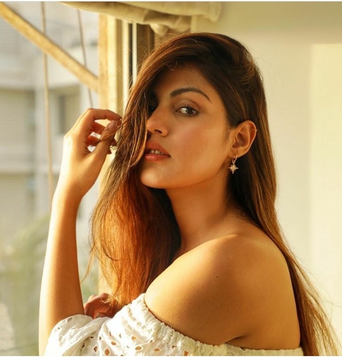 Rhea Chakraborty alleges getting rape and murder threat. by .