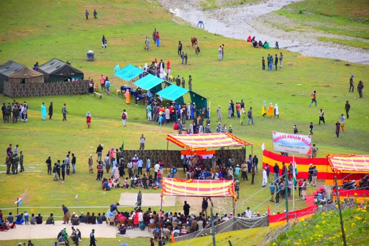 Handwara localites celebrates One Year of abrogation of Article 370 by organising 'Bangas Awaam Mela'. by .