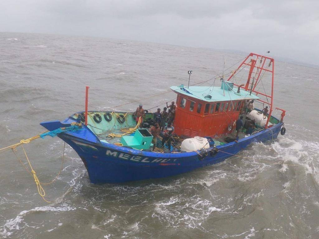 Indian fishing boats attacked by Sri Lankan navy - Asian News from UK