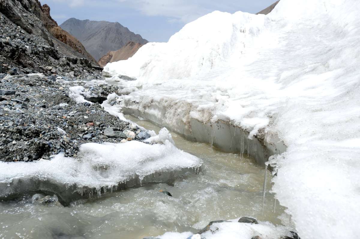 Pakistan’s Mountain Villages at Risk from Melting Glaciers