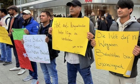 BNM Holds Protest Outside Lower Saxony State Parliament in Germany