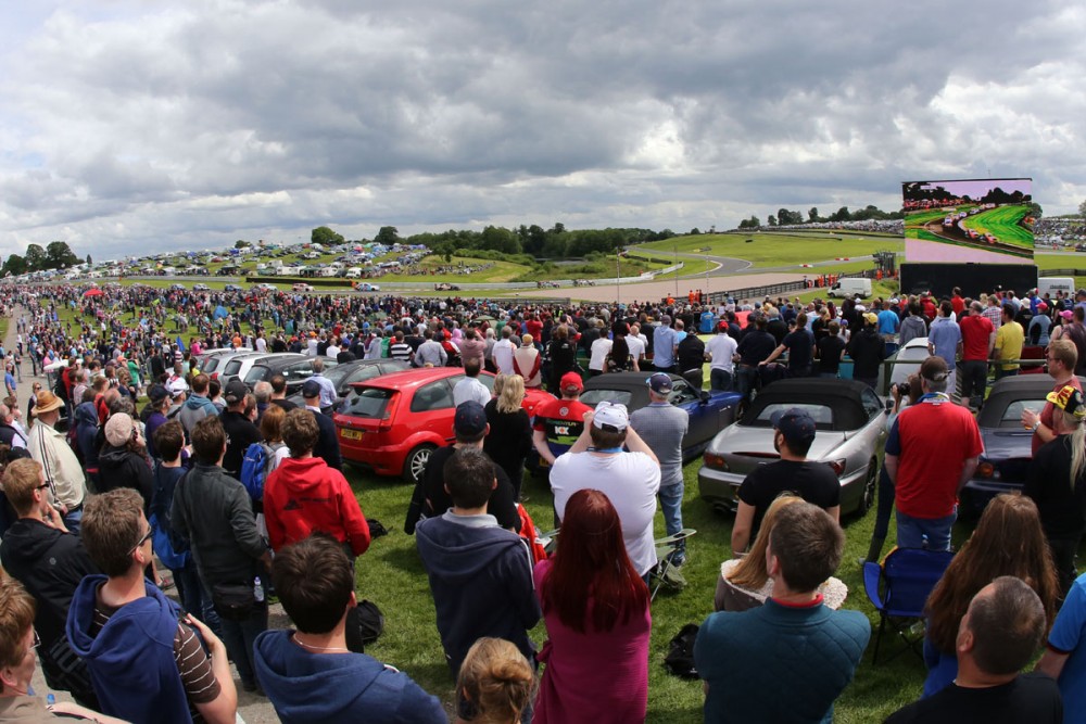 BTCC Crowd