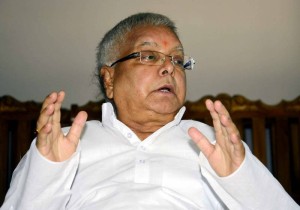 Patna: RJD supremo Lalu Prasad Yadav addresses a press conference in Patna on Aug 28, 2016. (Photo: IANS)