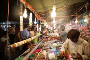 ISLAMABAD, June 5, 2019 (Xinhua) -- People shop on the eve of Eid al-Fitr holiday, which marks the end of holy month of Ramadan, in Islamabad, capital of Pakistan, June 4, 2019. (Xinhua/Ahmad Kamal/IANS)